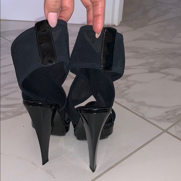 Burberry Heels/ Sandals - Picture 2 of 4